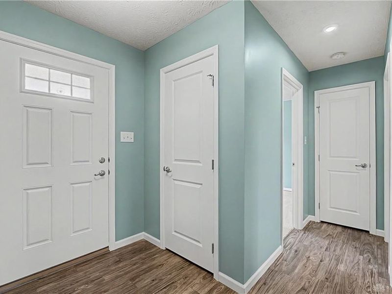 372 Warm Springs Drive, Fairborn, OH 45324 Photo 7