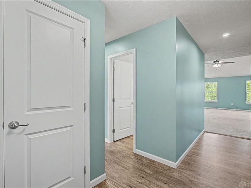 372 Warm Springs Drive, Fairborn, OH 45324 Photo 8