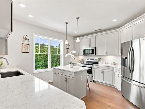 4 Francis Dr, Unit 412, Andover, MA 01810