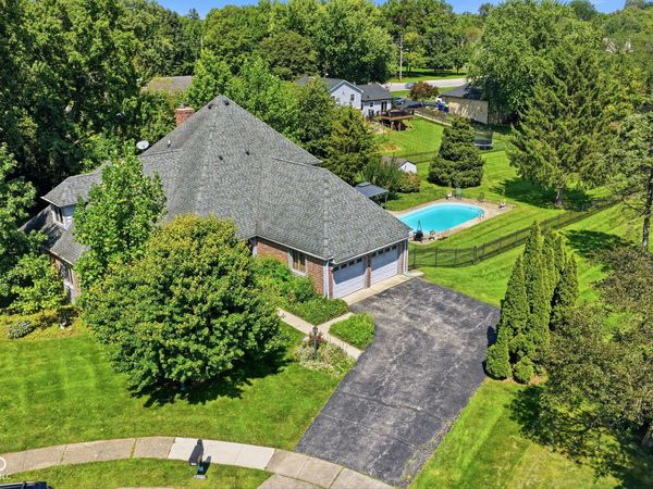 3870 Coventry Way , Carmel, IN 46033
