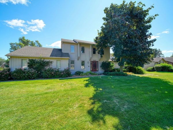 5685 E Silo Ridge Drive, Ann Arbor, MI 48108