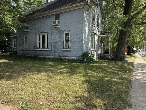 1303 4th STREET S, La Crosse, WI 54601