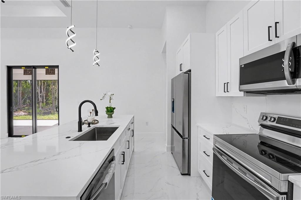 918 Hooper Ave, Lehigh Acres, FL 33974 Photo