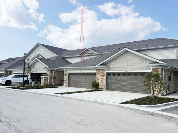 110 Lily Lane , Wheeling, IL 60090