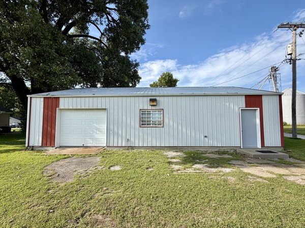 503 E Third Street , Armington, IL 61721