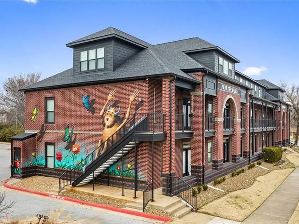 1115 N Leverett Avenue , Unit 104, Fayetteville, AR 72703
