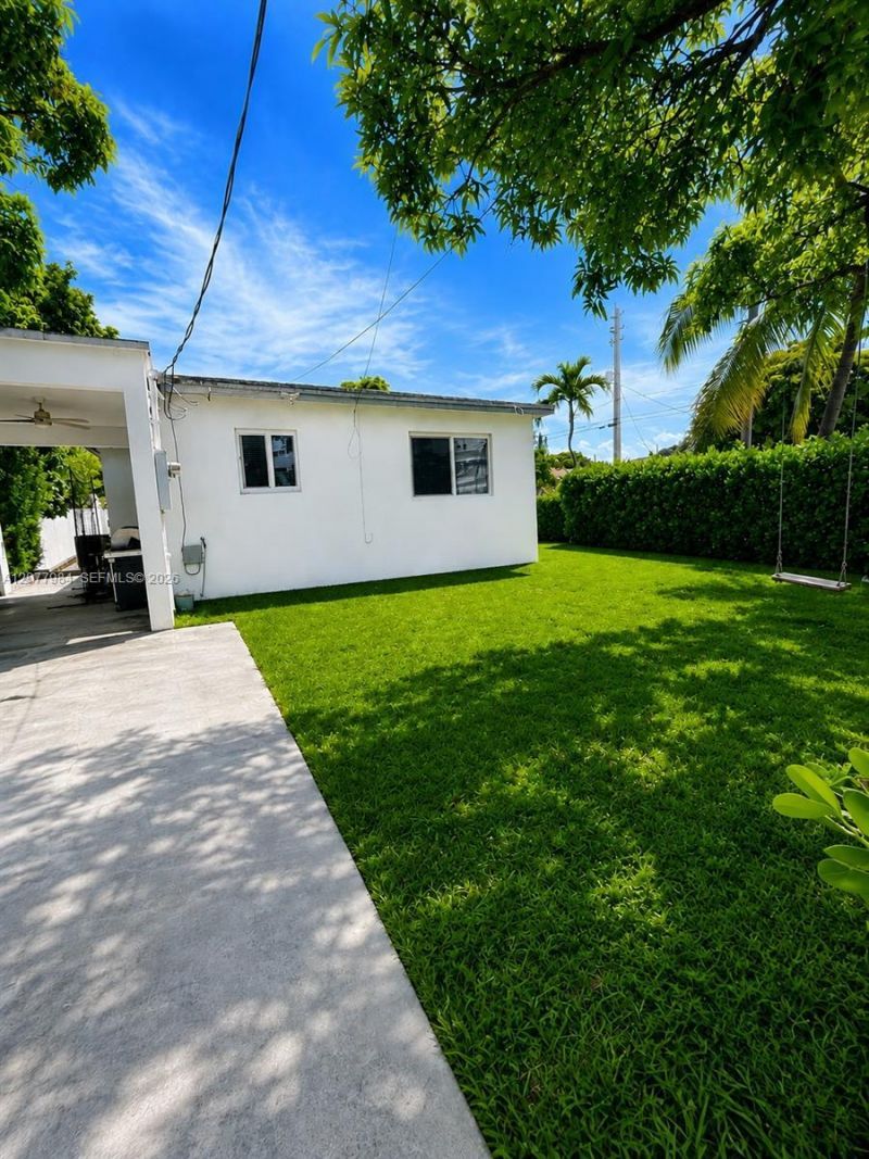 525 NW 23rd Ave, Miami, FL 33125 Photo