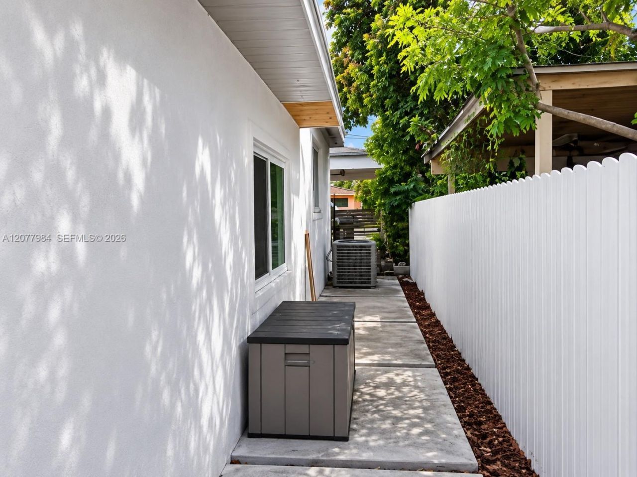 525 NW 23rd Ave, Miami, FL 33125 Photo