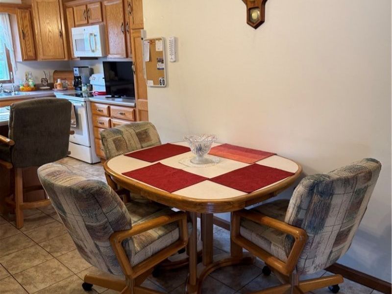 60 Woods Boulevard, Leetonia, OH 44431 Photo 9