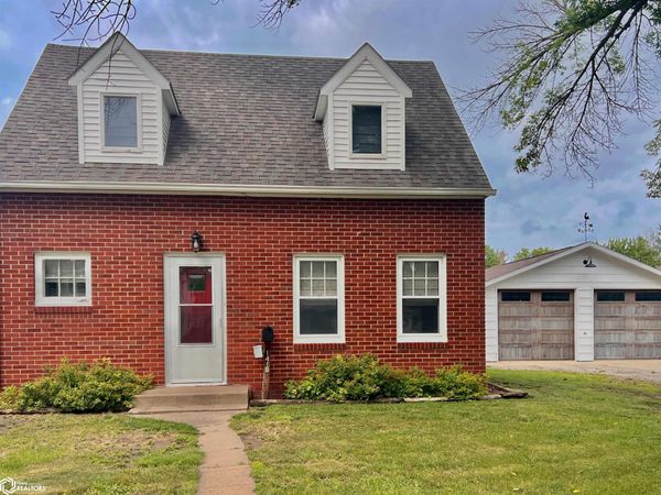 1415 E State Street, Algona, IA 50511
