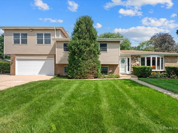 233 S Western Avenue , Bartlett, IL 60103