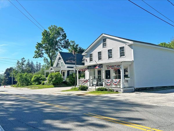 10 N Main Street, Mont Vernon, NH 03057