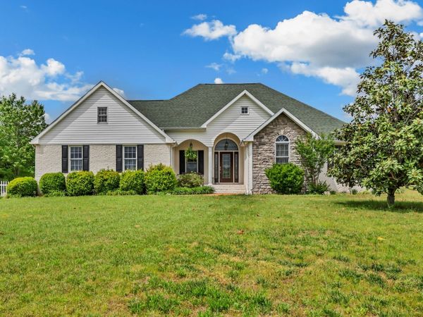 430 Hurricane Creek Dr , Stewart, TN 37175