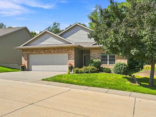 2248 Jessica Ln, Coralville, IA 52241