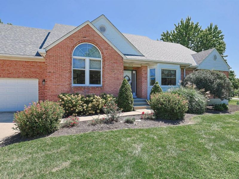 9576 McCauly Road, West Chester, OH 45241 Photo 2
