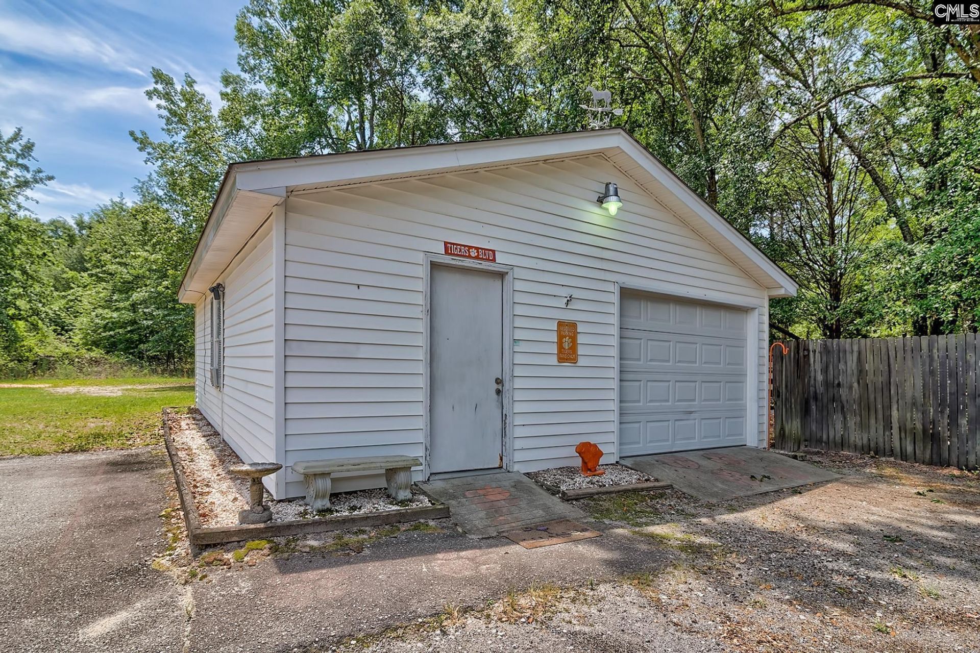 1415 Springvale Road  Photo 9