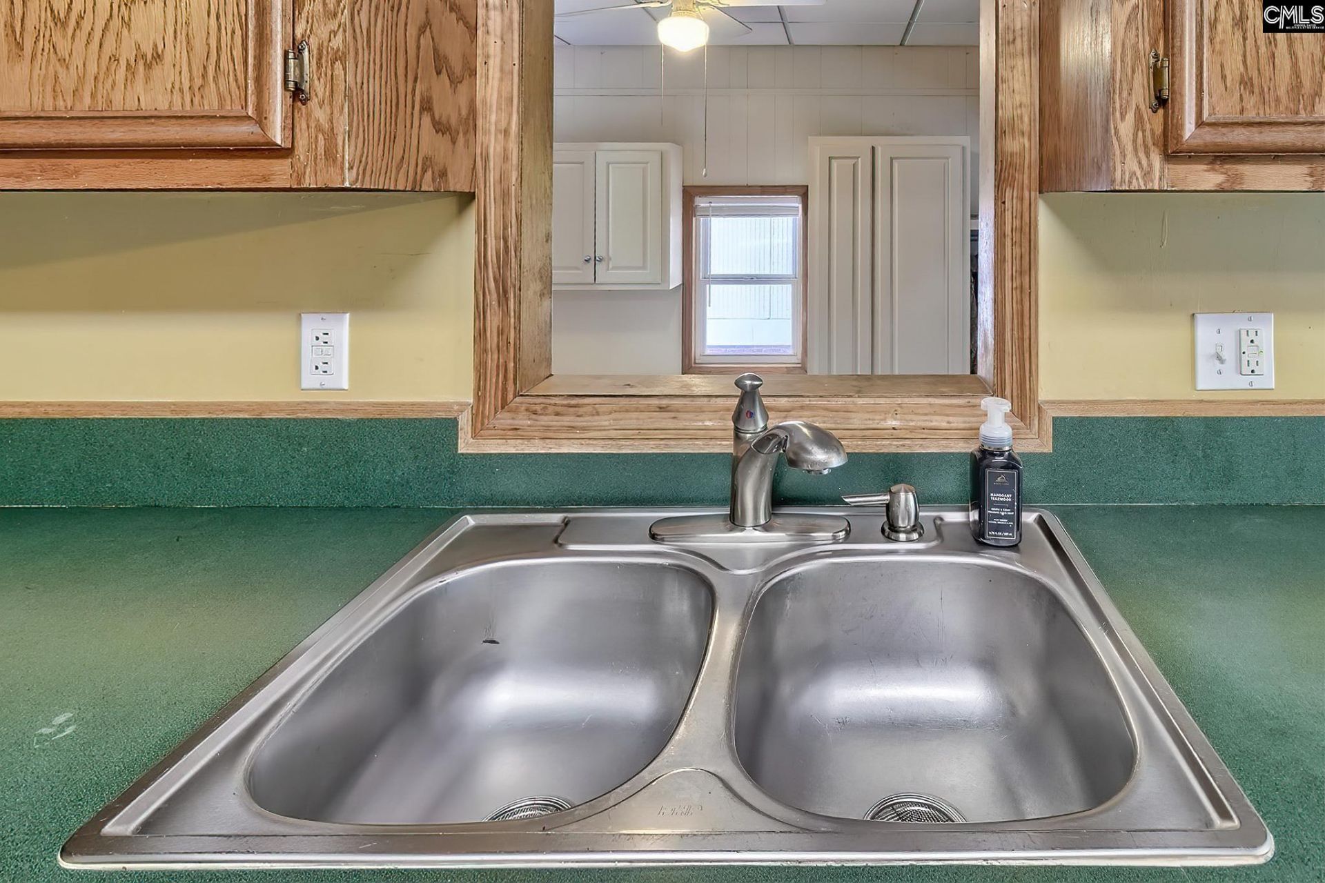 1415 Springvale Road  Photo 19