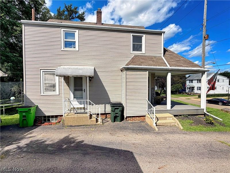 911 17th Street NE, Massillon, OH 44646 Photo 2