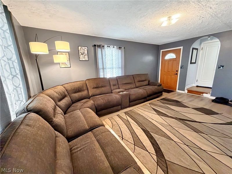 911 17th Street NE, Massillon, OH 44646 Photo 5