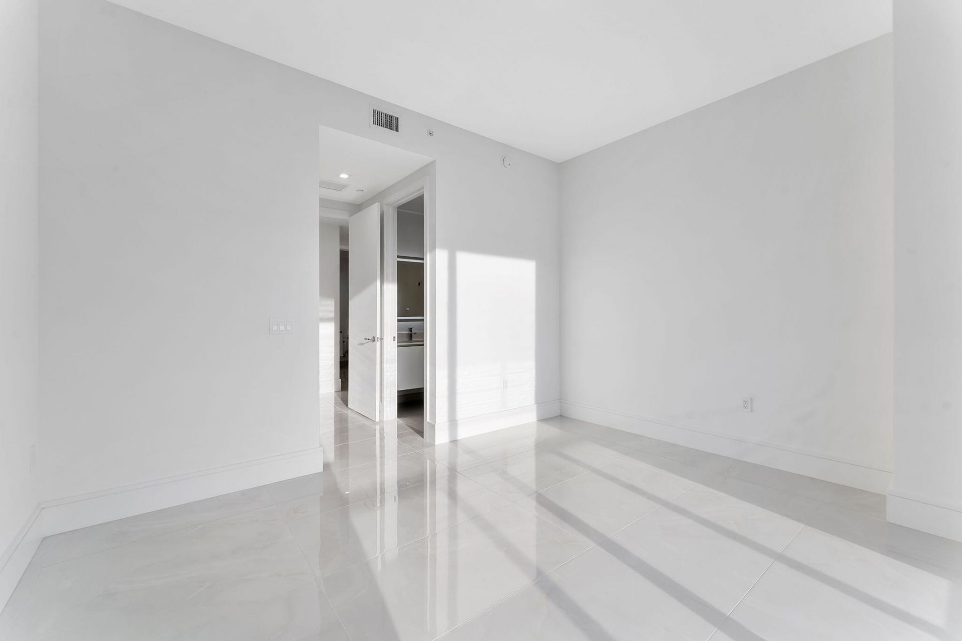 220 Lake Shore Drive, Unit 2223, Lake Park, FL 33403 Photo