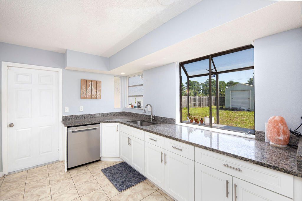 1337 SE Roanoke Street, Port Saint Lucie, FL 34952 Photo
