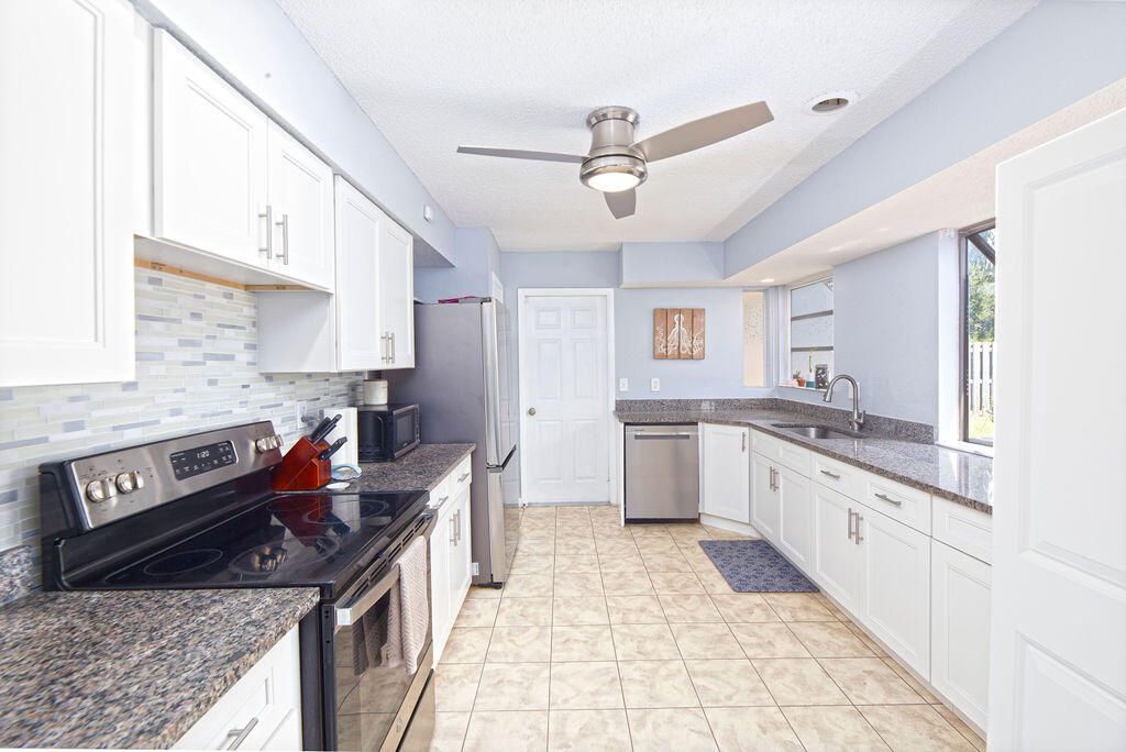 1337 SE Roanoke Street, Port Saint Lucie, FL 34952 Photo