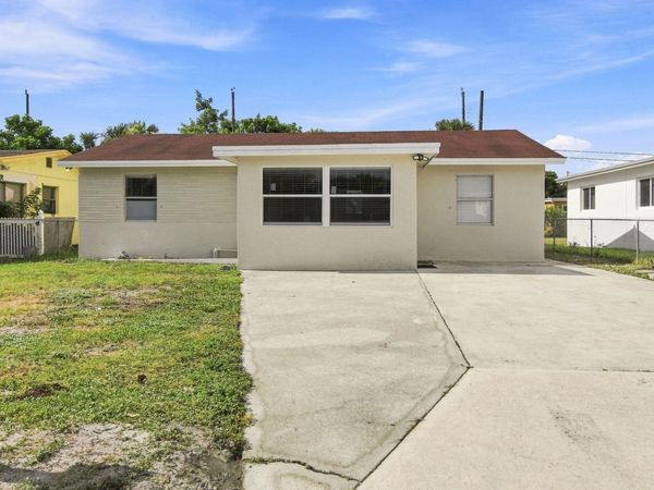 1217 W 32nd Street, Riviera Beach, FL 33404