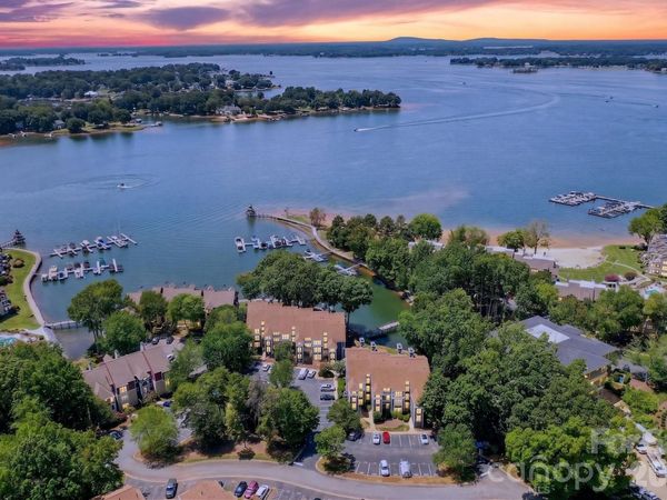 712 Southwest Drive, Davidson, NC 28036