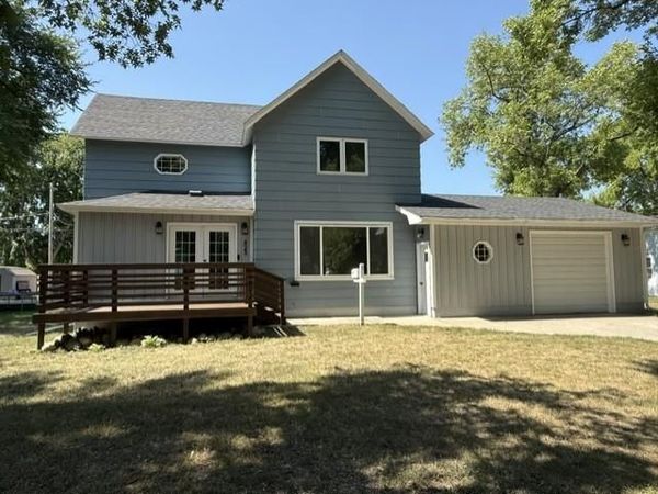 423 12th Street N, Breckenridge, MN 56520