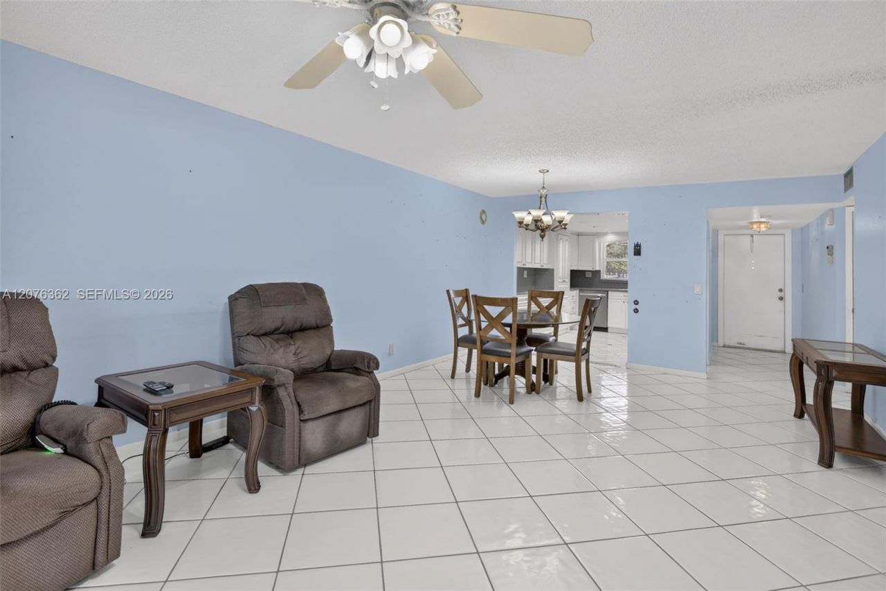 9721 Sunrise Lakes Blvd , Unit 102, Sunrise, FL 33322 Photo