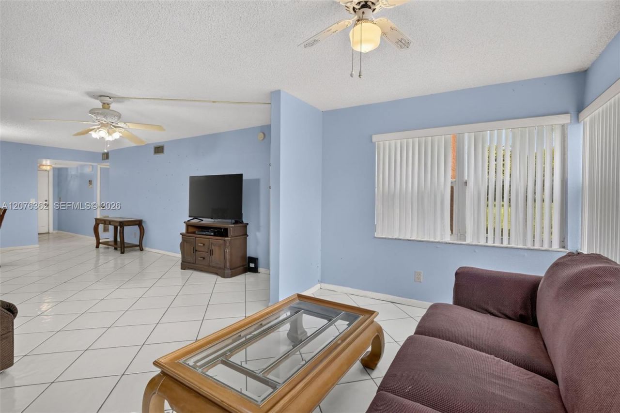 9721 Sunrise Lakes Blvd , Unit 102, Sunrise, FL 33322 Photo