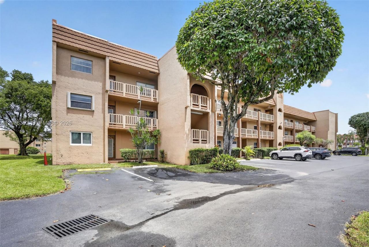 9721 Sunrise Lakes Blvd , Unit 102, Sunrise, FL 33322 Photo
