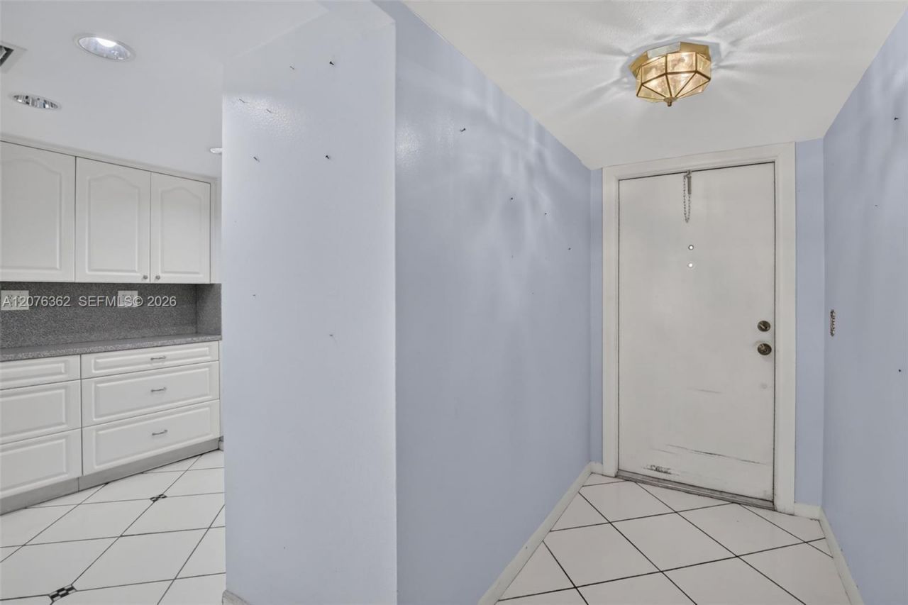 9721 Sunrise Lakes Blvd , Unit 102, Sunrise, FL 33322 Photo