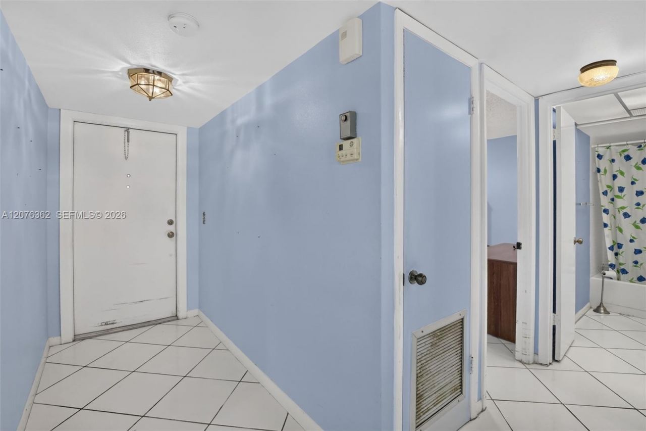 9721 Sunrise Lakes Blvd , Unit 102, Sunrise, FL 33322 Photo