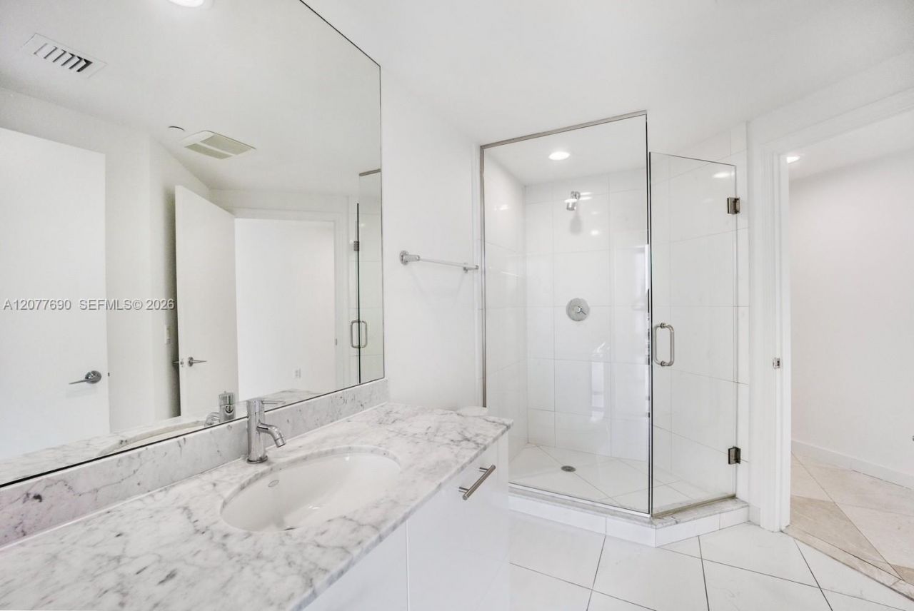 55 SE 6th St, Unit 3901, Miami, FL 33131 Photo
