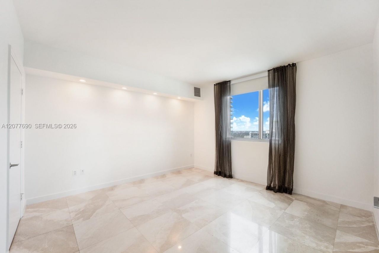 55 SE 6th St, Unit 3901, Miami, FL 33131 Photo