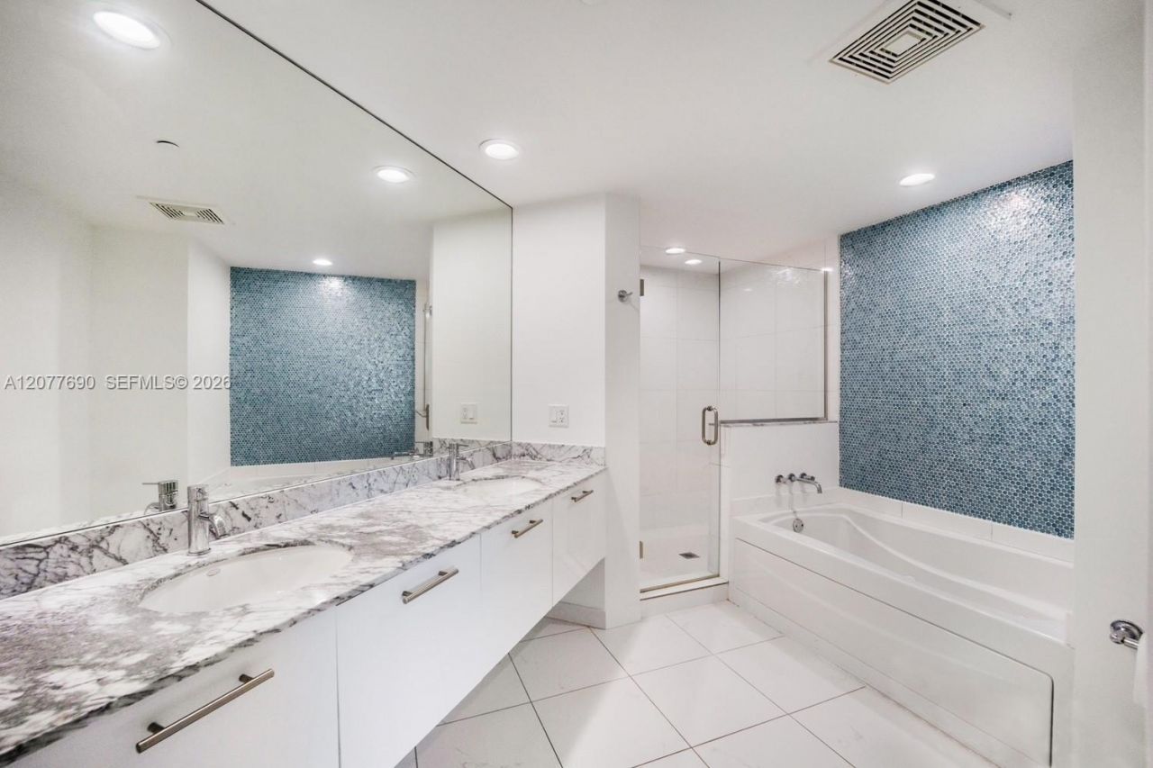 55 SE 6th St, Unit 3901, Miami, FL 33131 Photo