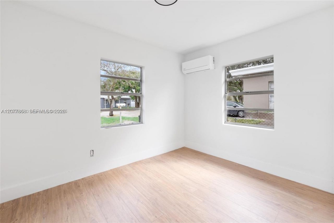 417 NW 15th Ave , Fort Lauderdale, FL 33311 Photo
