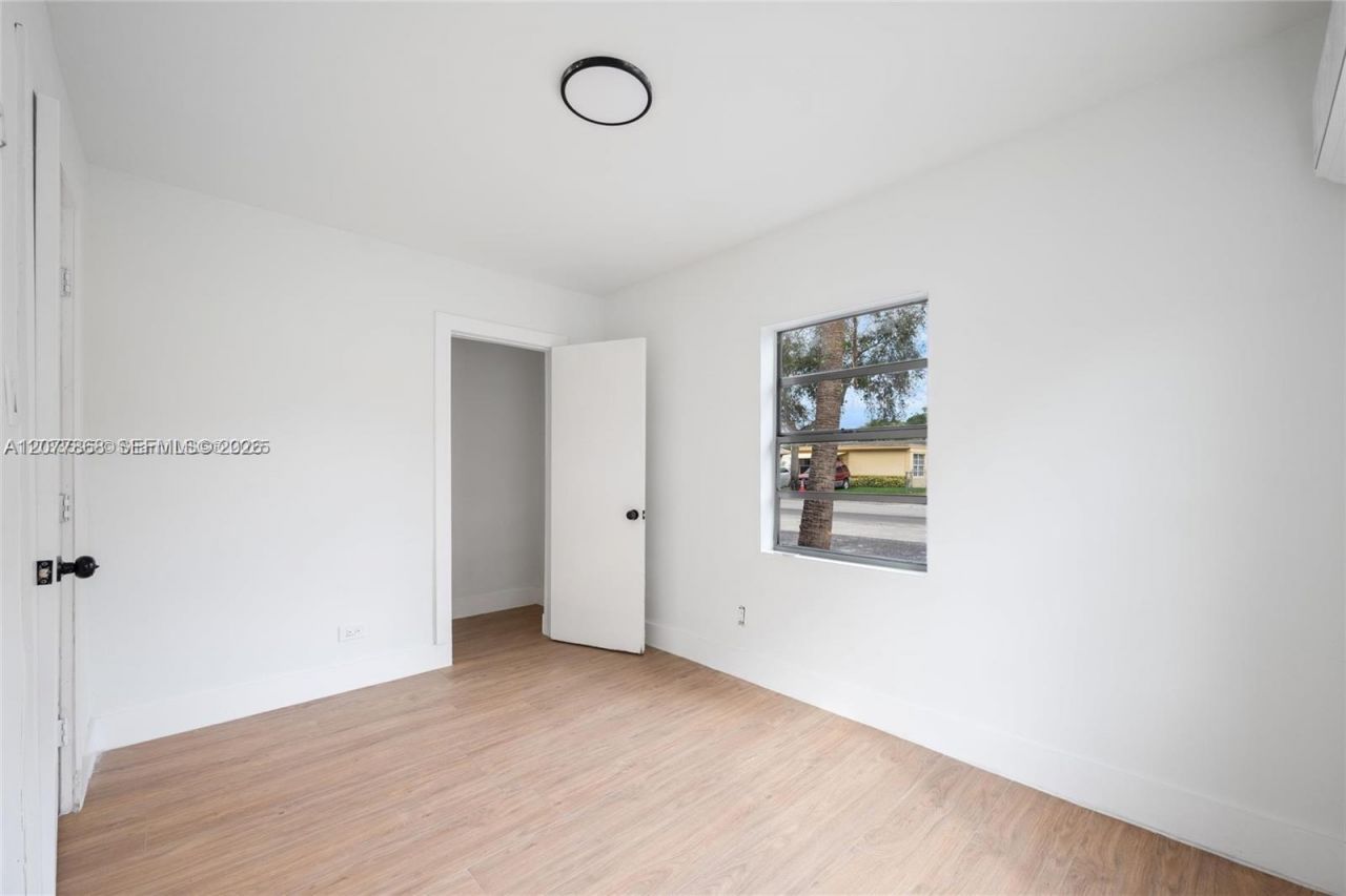 417 NW 15th Ave , Fort Lauderdale, FL 33311 Photo