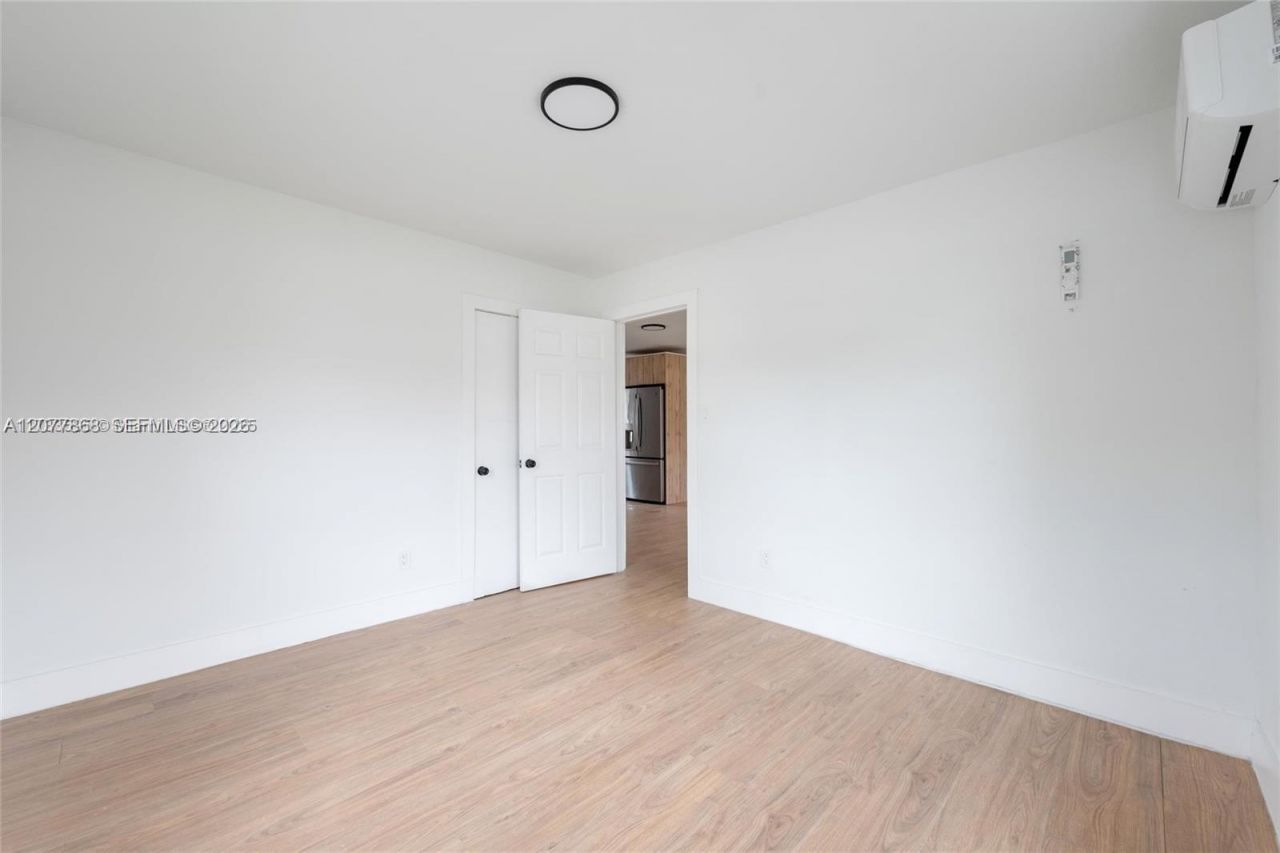 417 NW 15th Ave , Fort Lauderdale, FL 33311 Photo