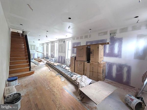 172 E HUNTINGDON STREET, PHILADELPHIA, PA 19125