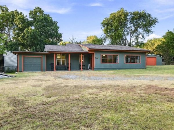 1027 Paradise Cove Road , Pottsboro, TX 75076