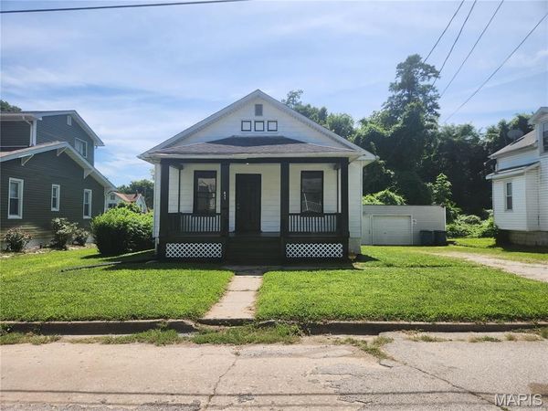 411 Augusta Street , Alton, IL 62002