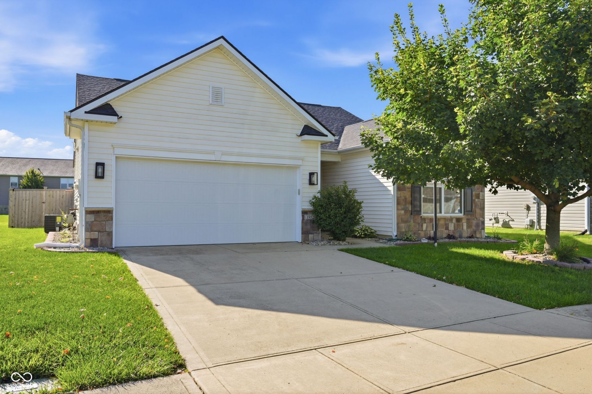 19520 Chip Shot Road, Noblesville, IN 46062 Main Photo