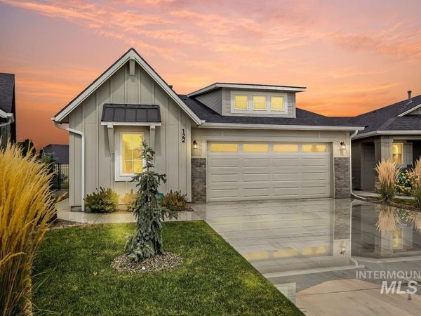 122 W Hyndman Drive, Meridian, ID 83642