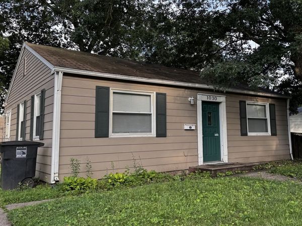 1030 38th Street , Moline, IL 61265