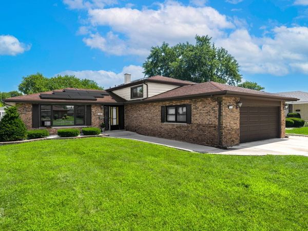 17157 LANGLEY Avenue, South Holland, IL 60473