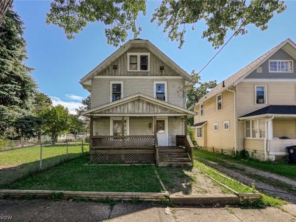 2261 8th Street SW, Akron, OH 44314