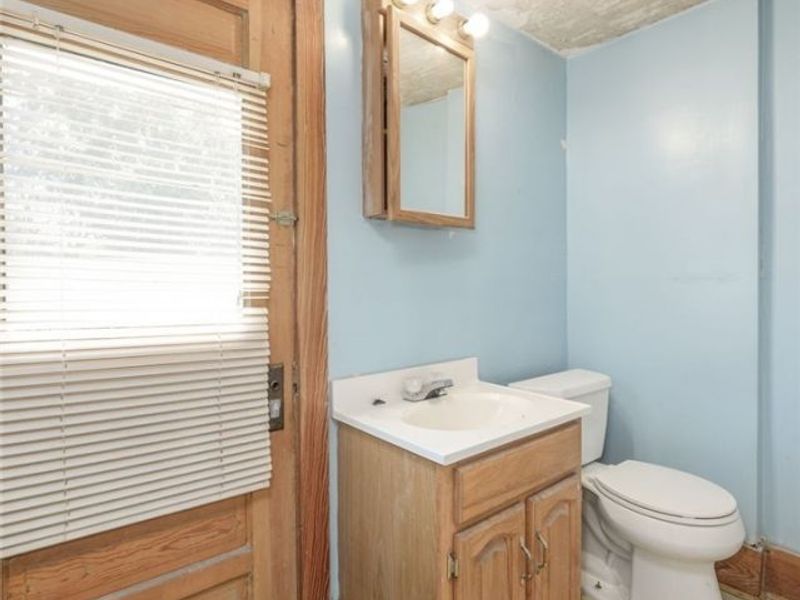 2261 8th Street SW, Akron, OH 44314 Photo 18
