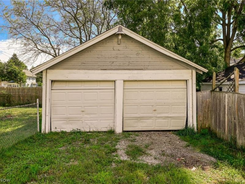 2261 8th Street SW, Akron, OH 44314 Photo 4